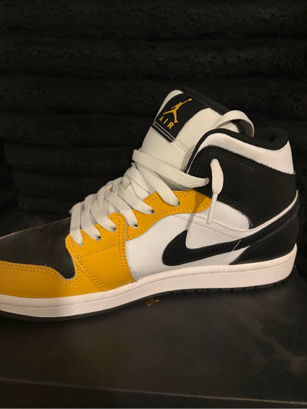 Jordan Men's High-Top Sneakers in White, Black & Yellow - Picture 4 of 5